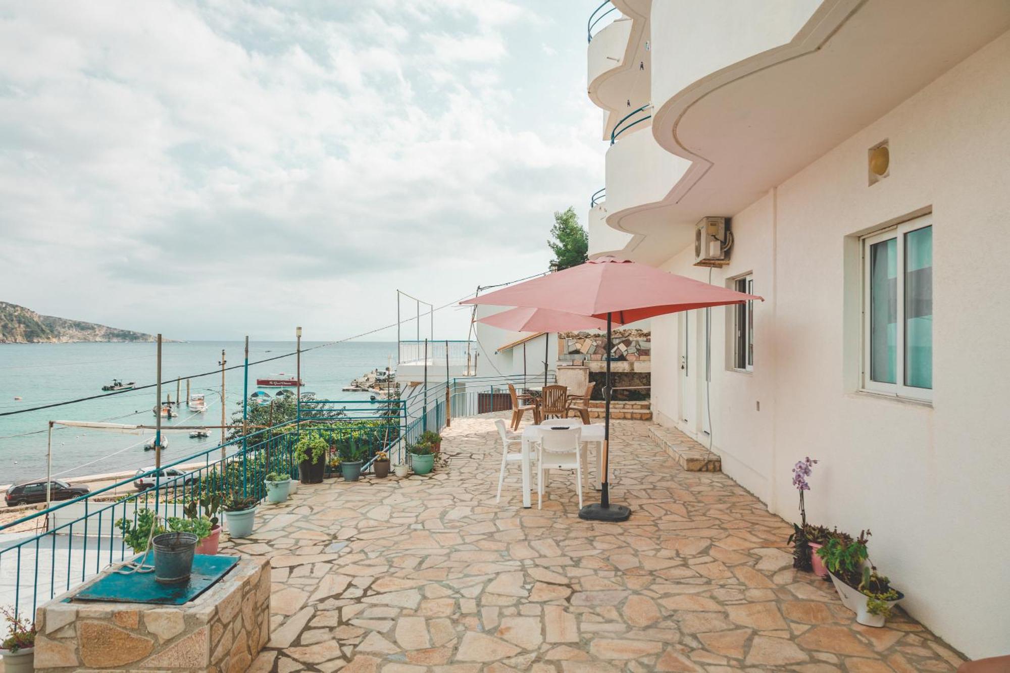 Beachfront Apartment *